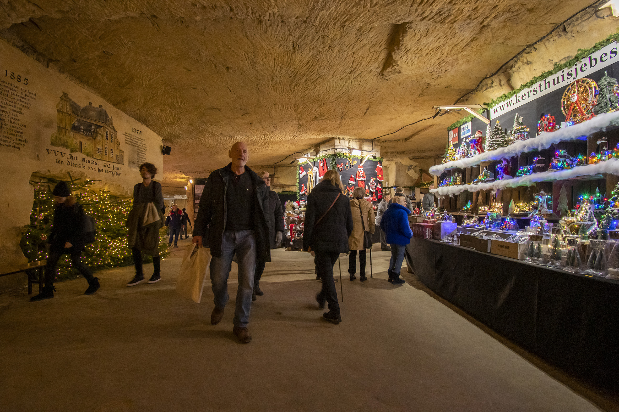 Kerstmarkt Gemeentegrot Valkenburg